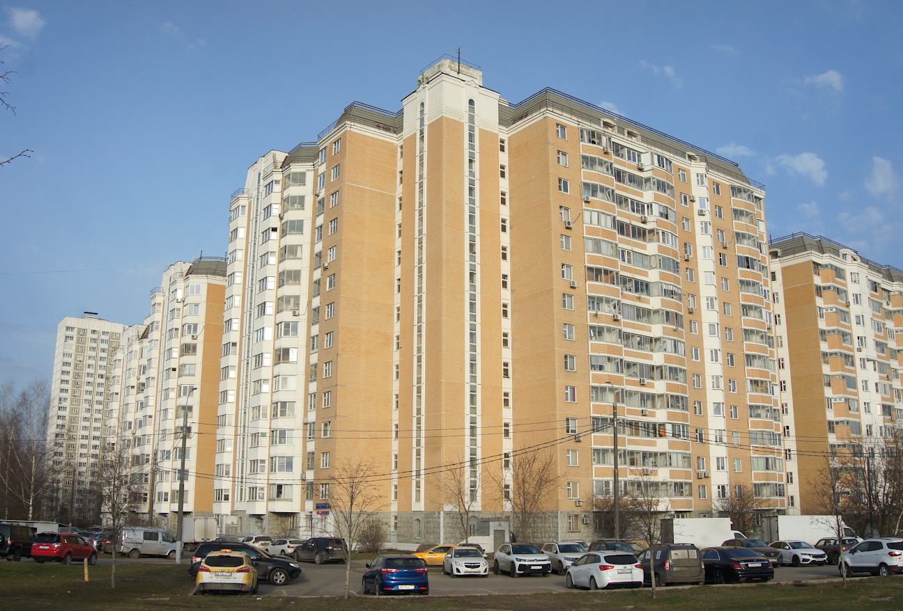 Москва, Улица Академика Понтрягина, 25; Улица Академика Понтрягина, 27