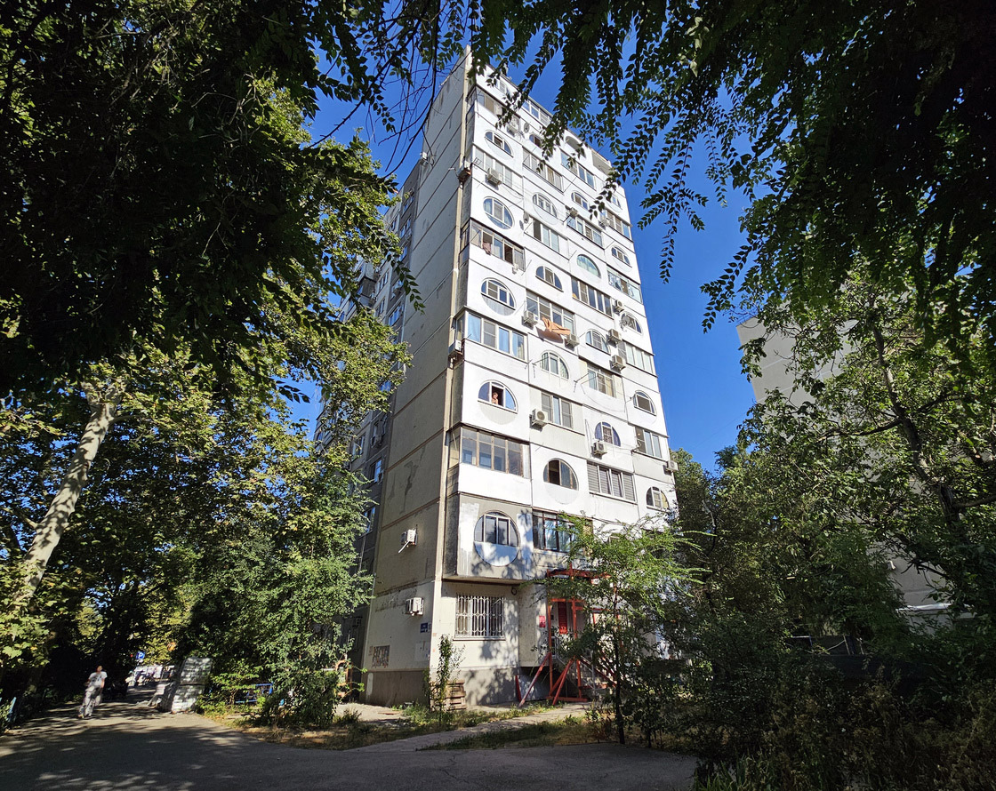Краснодар, Улица Трудовой Славы, 10