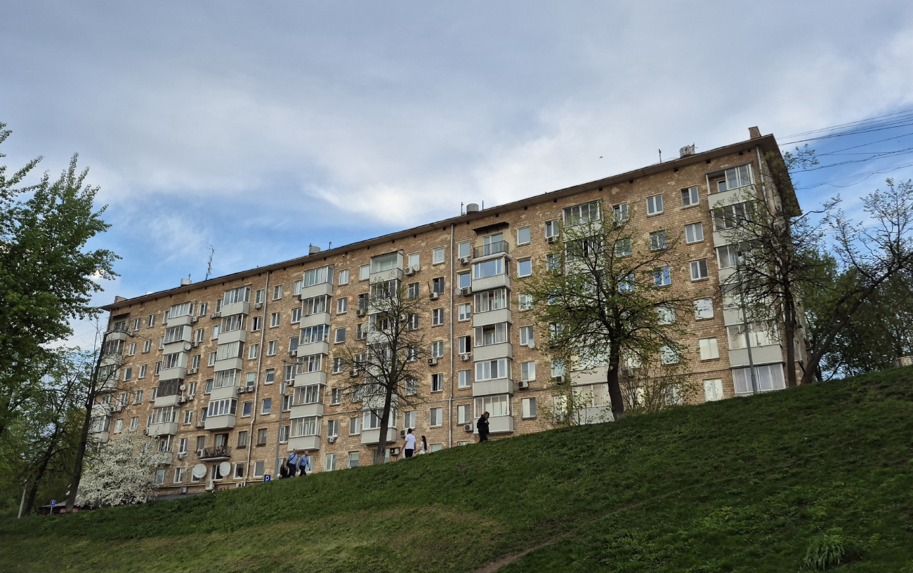 Москва, Новодевичий проезд, 4