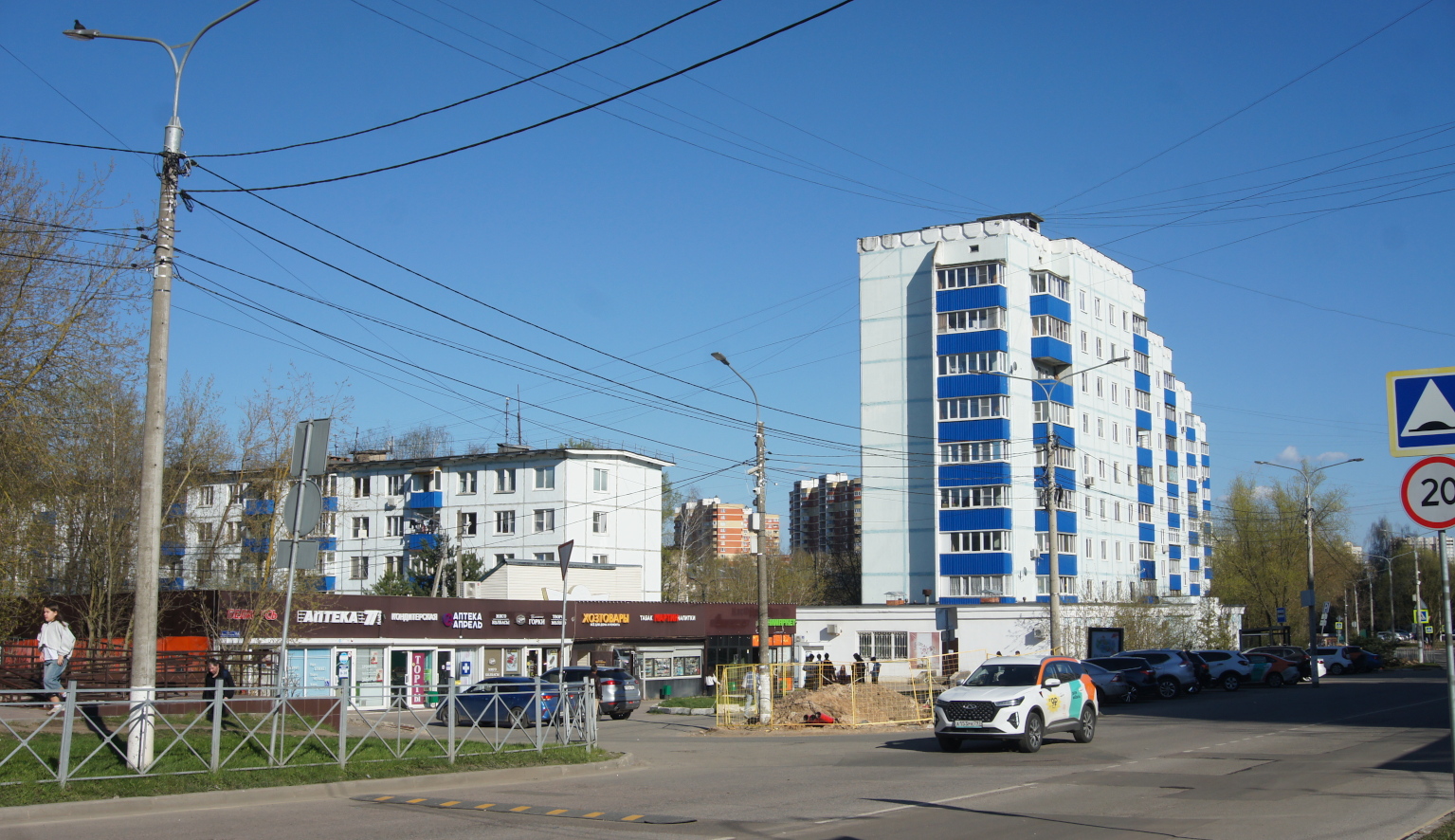 Solnechnogorsk, Улица Дзержинского, 24 / Улица Баранова, 21