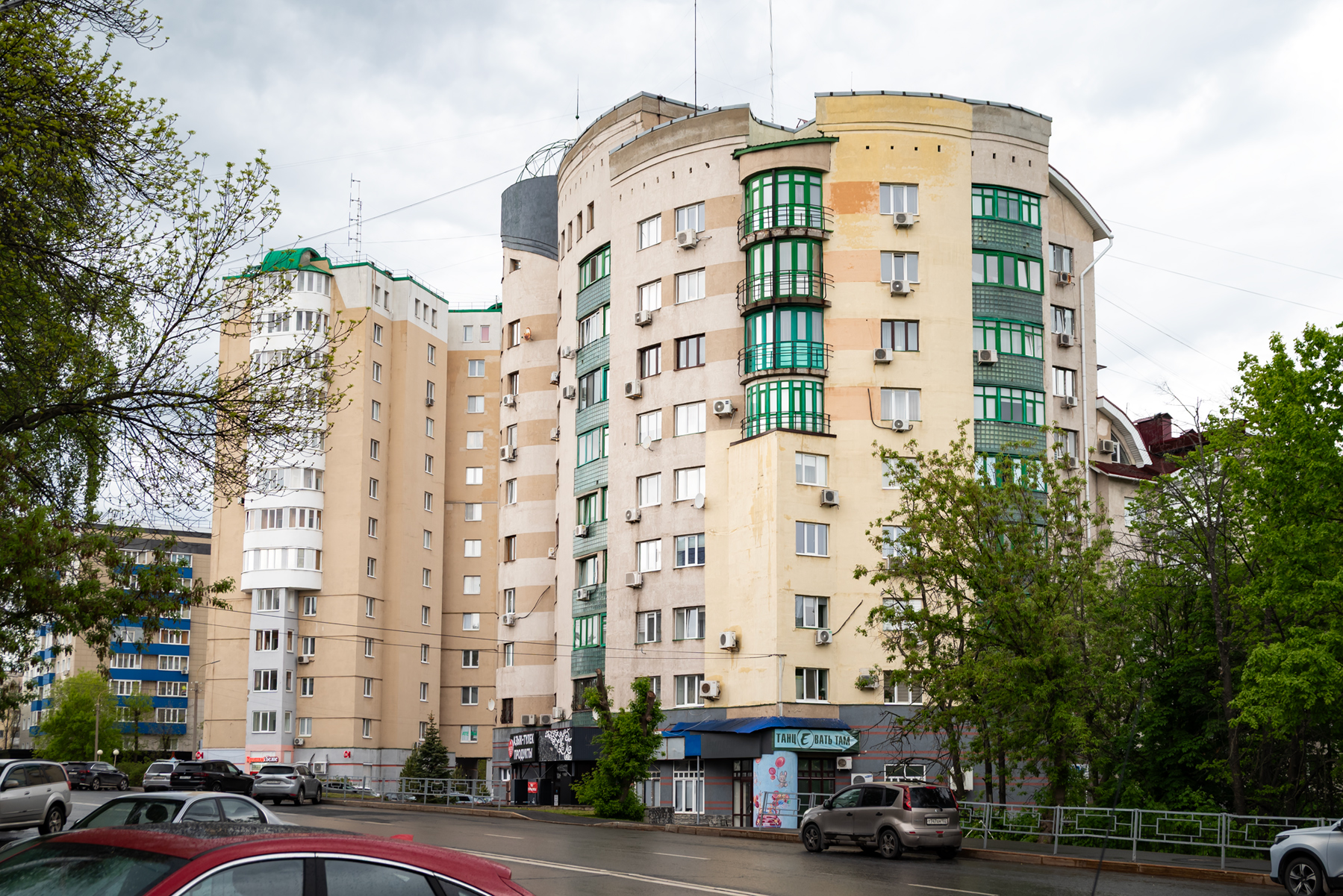 Уфа, Проспект Октября, 128/3; Проспект Октября, 128/2