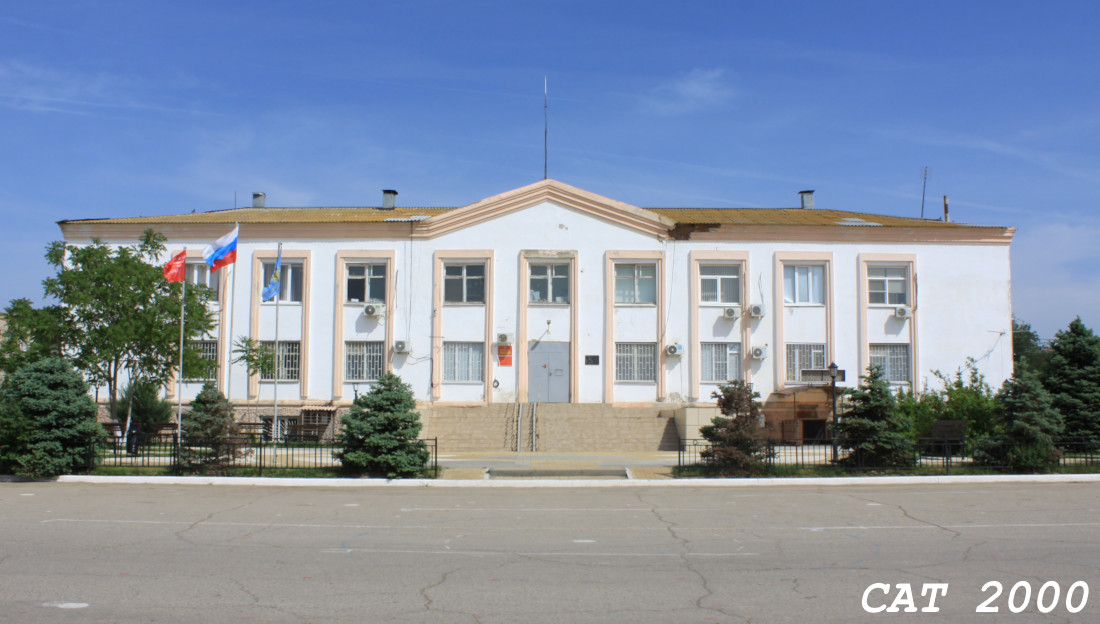 Камызяк, ​Площадь Павших Борцов, 2