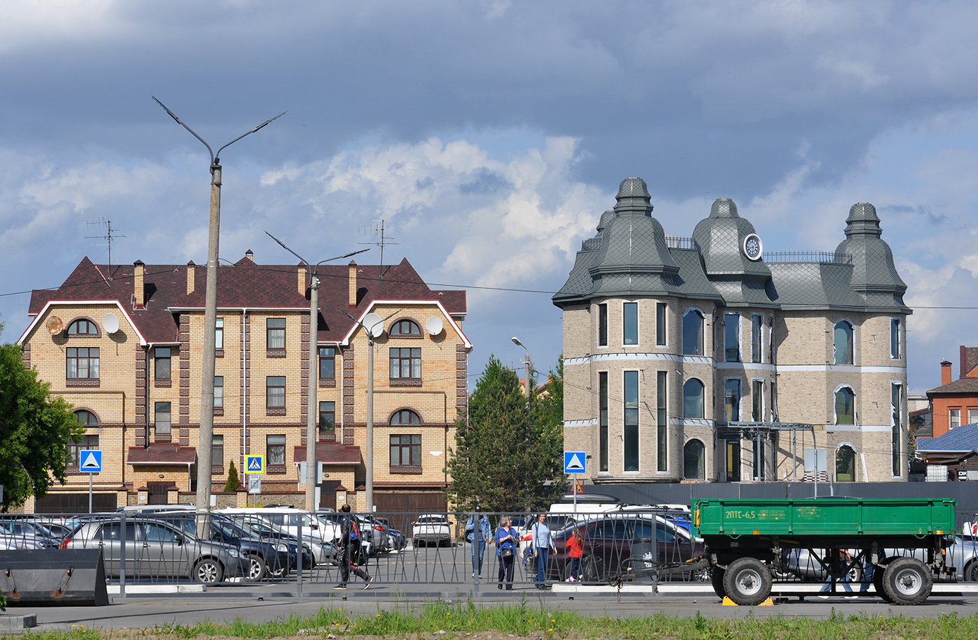 Омск, Улица Крутой Яр, 3/1; Улица Крутой Яр, 3/2; Улица Крутой Яр, 1