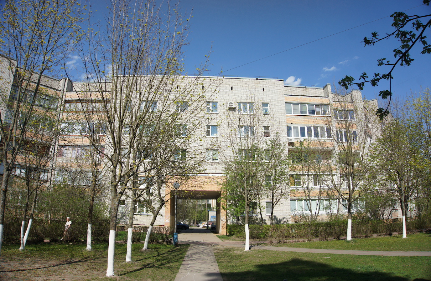 Кремёнки, Улица Маршала Жукова, 1
