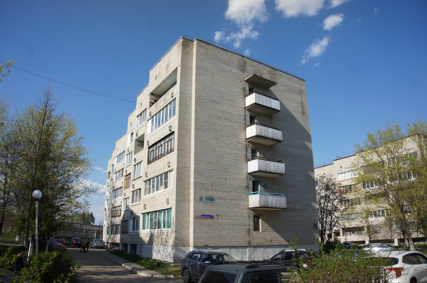 Крамёнкі, Молодежная улица, 7