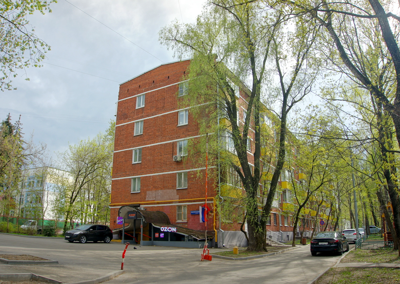 Москва, Мосфильмовская улица, 19 корп. 2