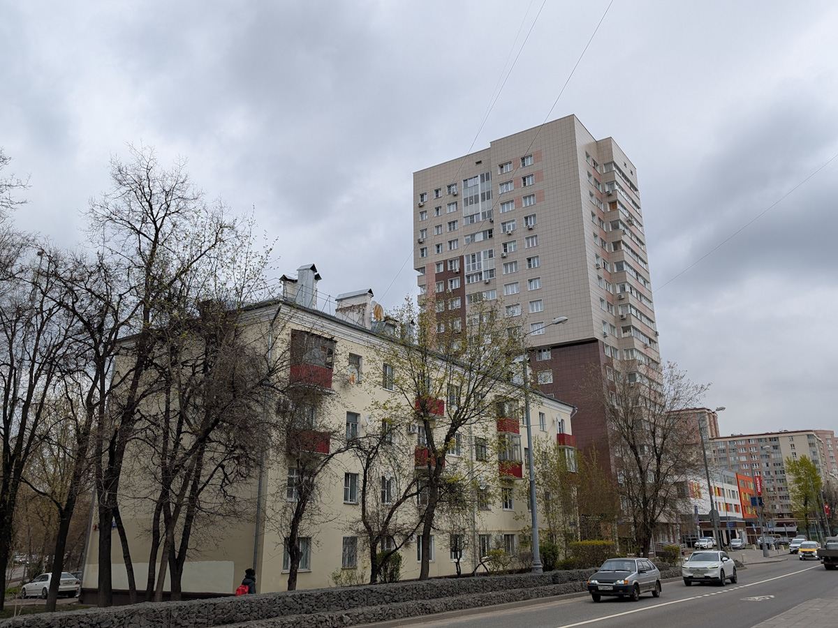 Shcherbinka, Улица 40 лет Октября, 3 / Почтовая улица, 2; Улица 40 лет Октября, 3