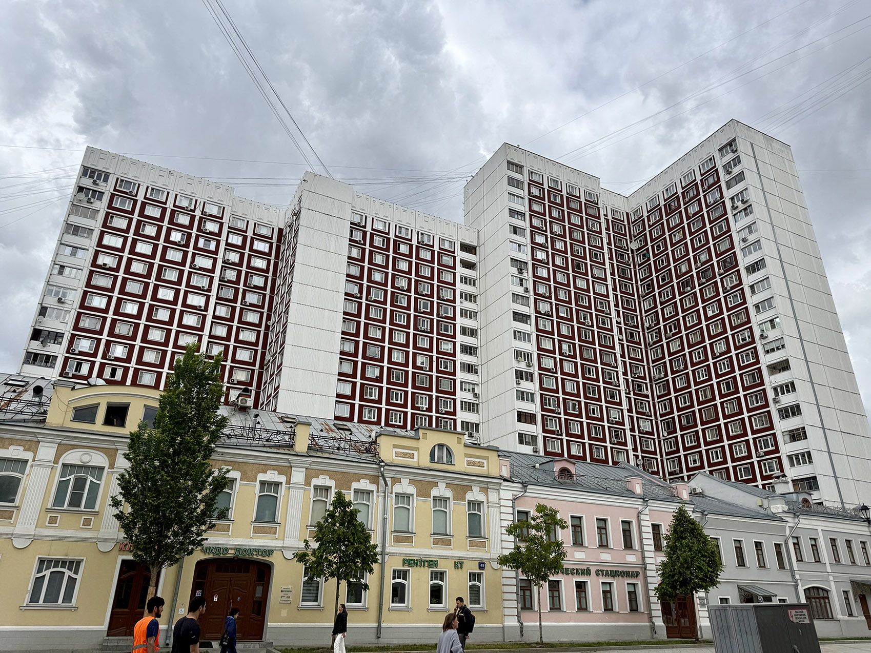 Москва, Улица Сергия Радонежского, 10 корп. 2; Улица Сергия Радонежского, 10 корп. 1; Улица Сергия Радонежского, 12 корп. 2; Улица Сергия Радонежского, 12 корп. 1