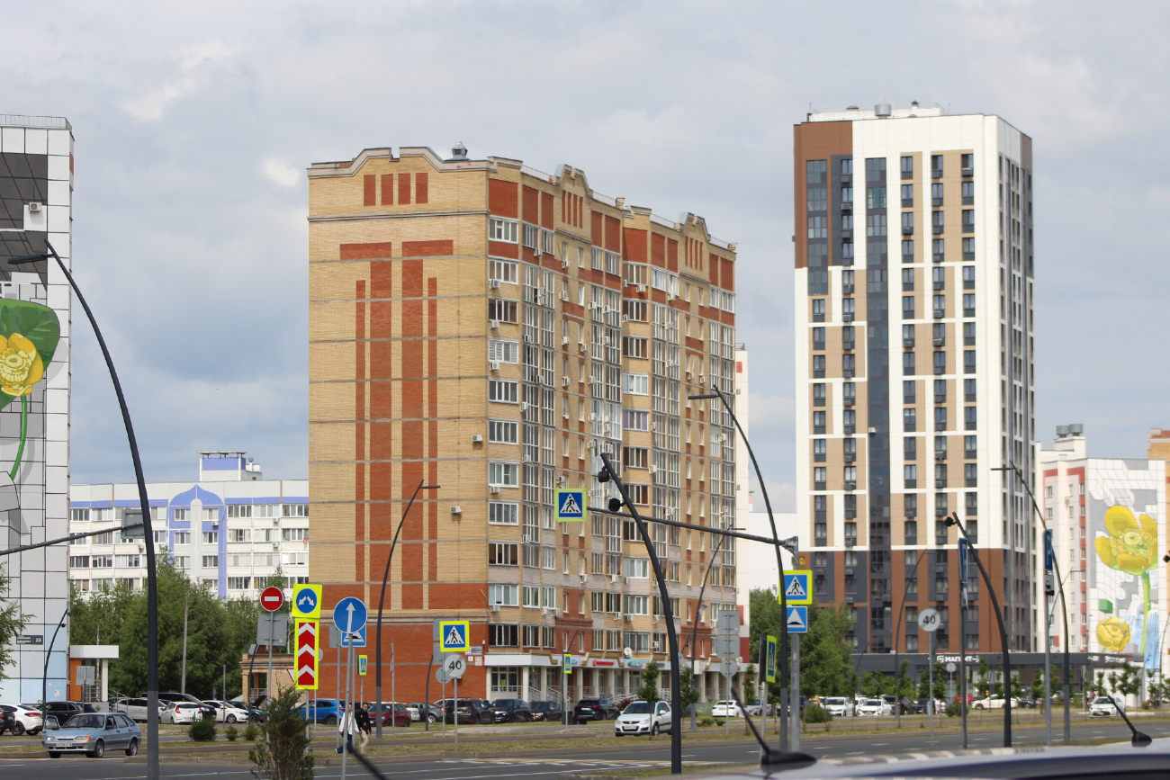 Нижнекамск, Проспект Шинников, 31Б; Проспект Шинников, 25