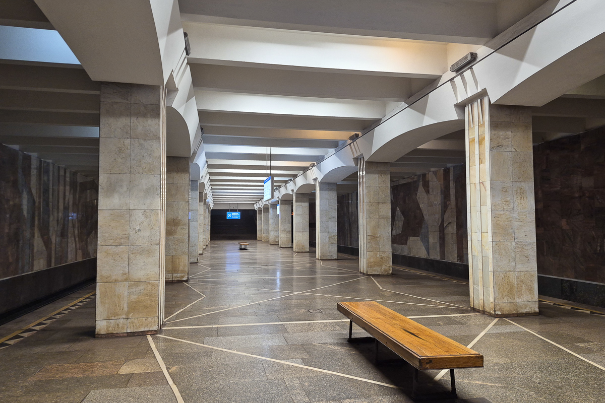 Nizhny Novgorod, Автозаводская линия метро, станция метро "Комсомольская"