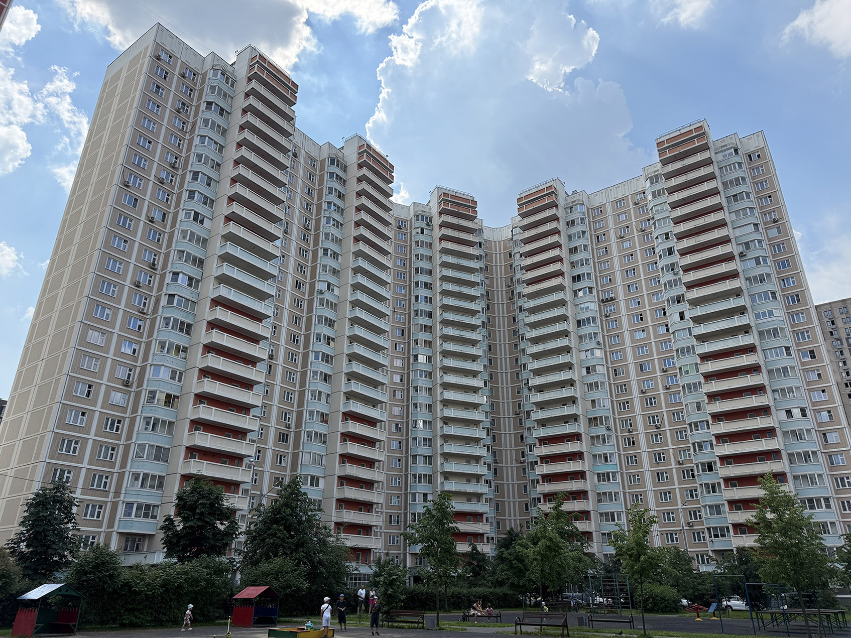Putilkovo, Сходненская улица, 31