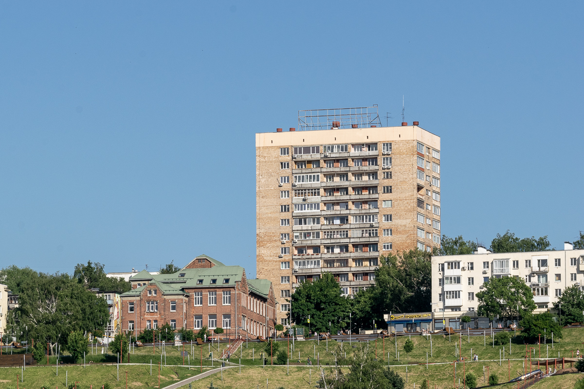 Nizhny Novgorod, Улица Гоголя, 62; Суетинская улица, 7