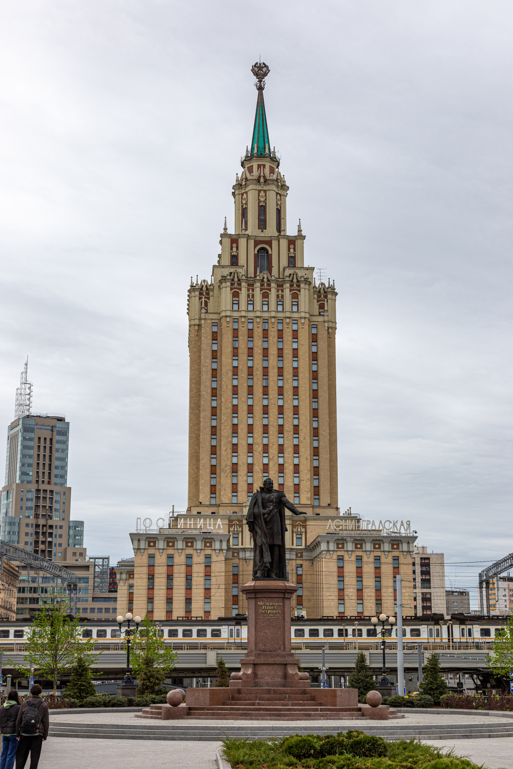 Москва, Каланчёвская улица, 21 / Улица Маши Порываевой, 40