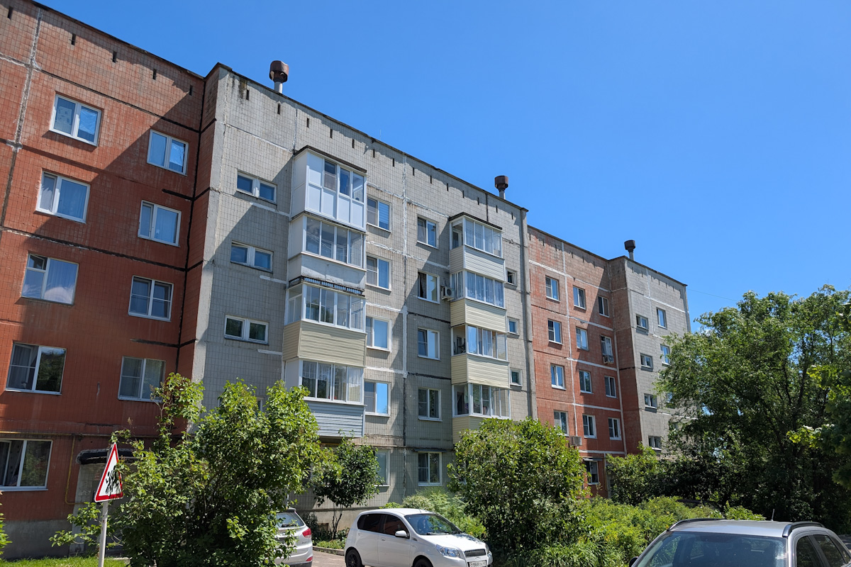 Кремёнки, Улица Строителей, 1
