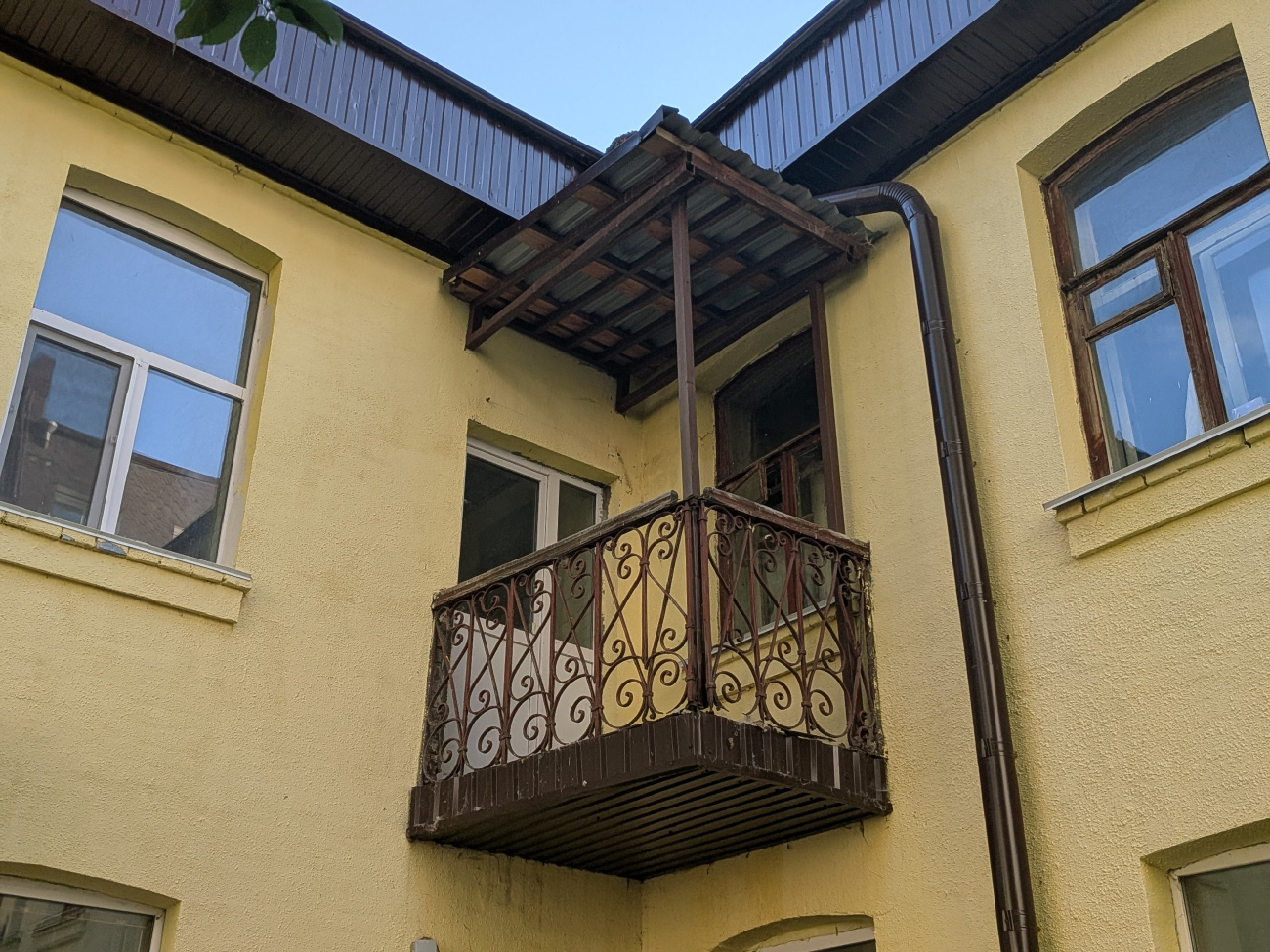 Tyumen, Улица Челюскинцев, 57
