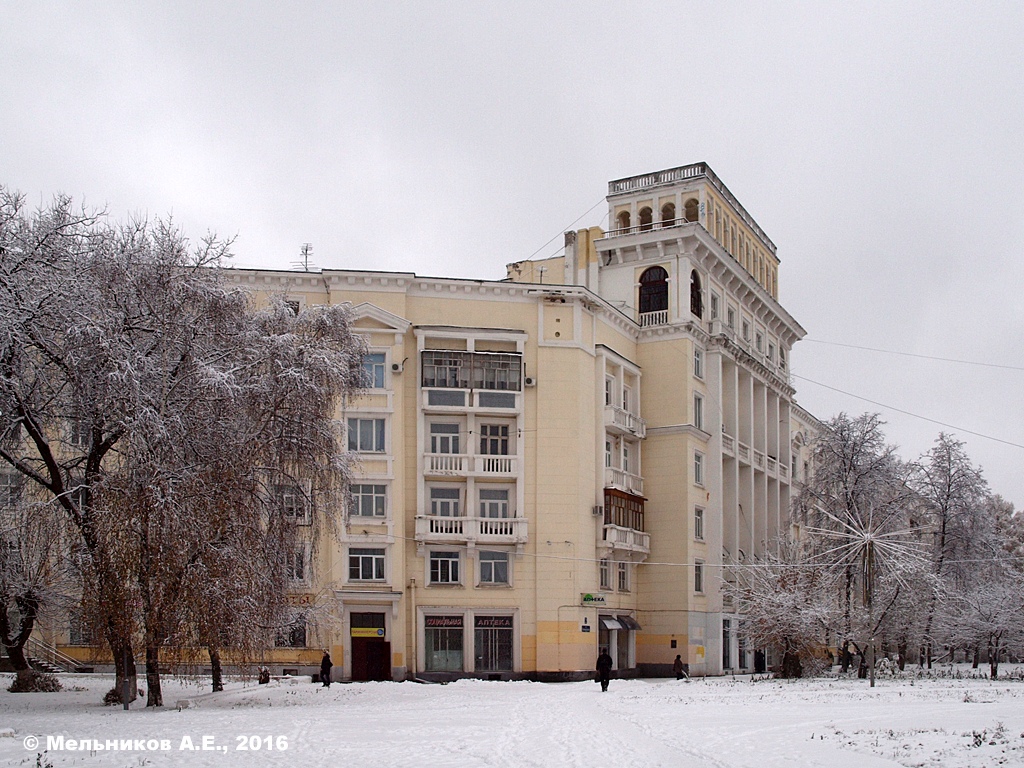 Нижний Новгород, Улица Коминтерна, 2 / Улица 50-летия Победы, 2