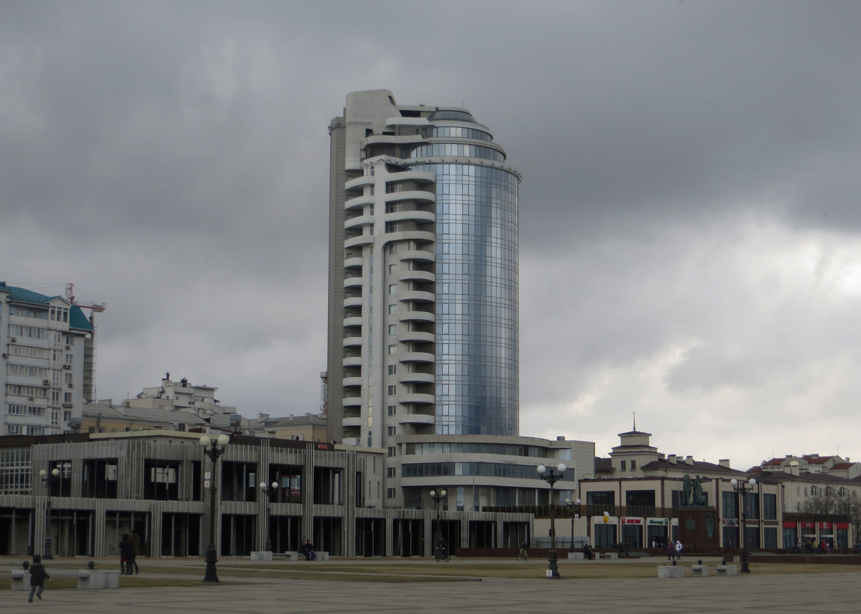 Новороссийск, Набережная Адмирала Серебрякова, 7