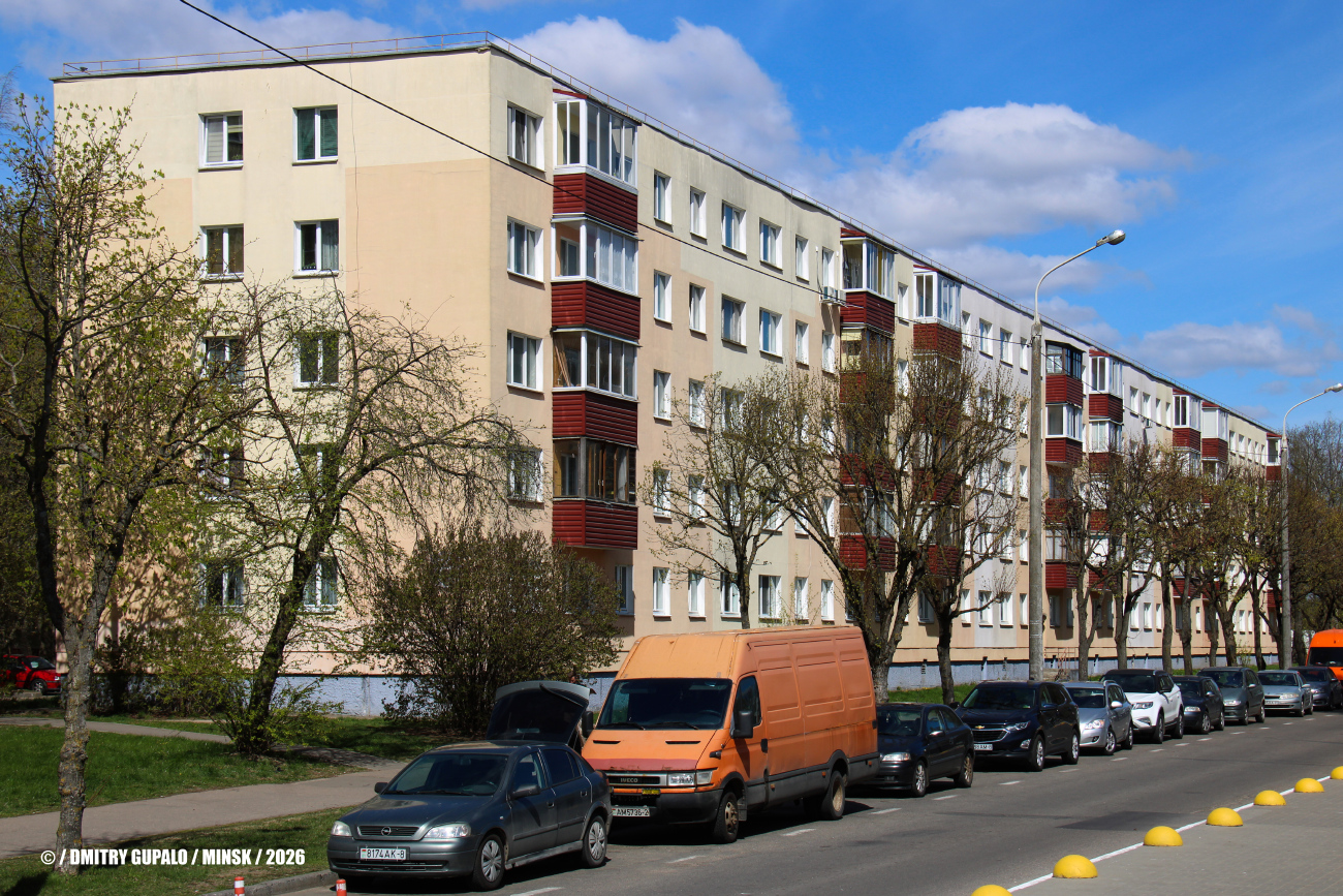 Минск, Улица Голодеда, 35 / Ташкентский проезд, 2