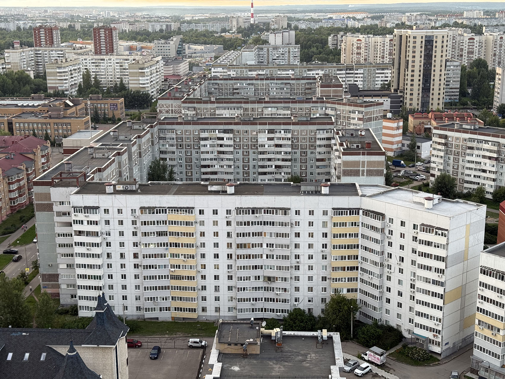 Казань, Чистопольская улица, 33; Чистопольская улица, 29. Казань — Панорамы