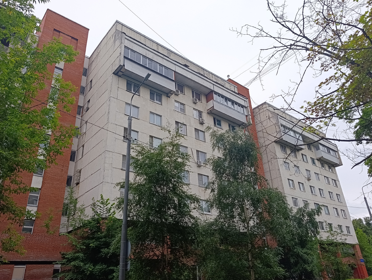 Троицк, Школьная улица, 1