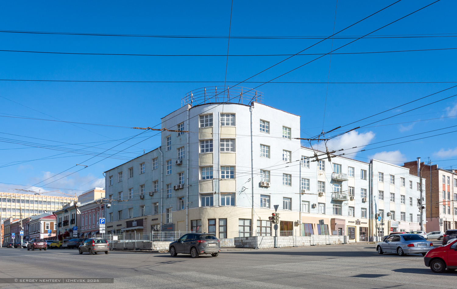 Ижевск, Улица Максима Горького, 68 / Улица Советская, 3