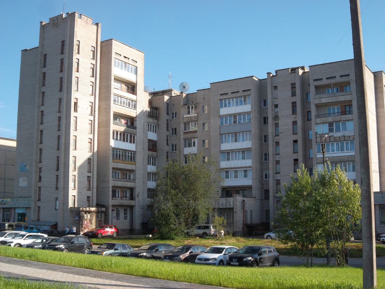 Пикалёво, Улица Горняков, 10