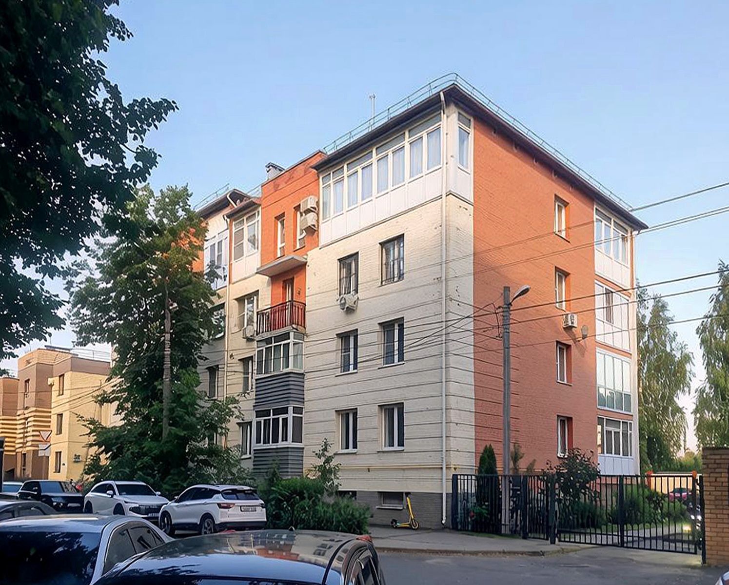Yaroslavl, Проспект Авиаторов, 4