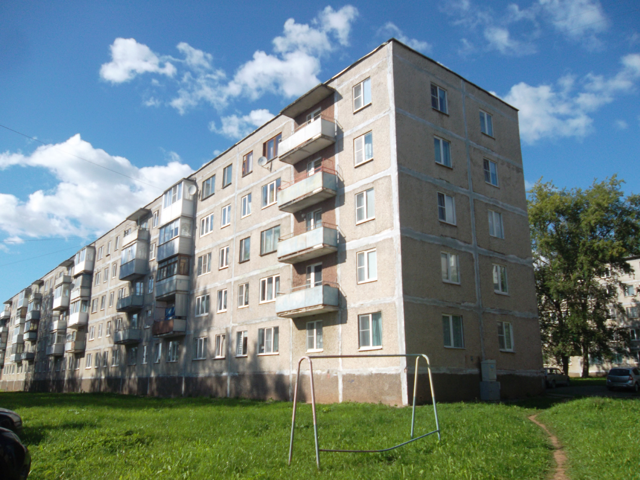 Пикалёво, 6-й микрорайон, 33