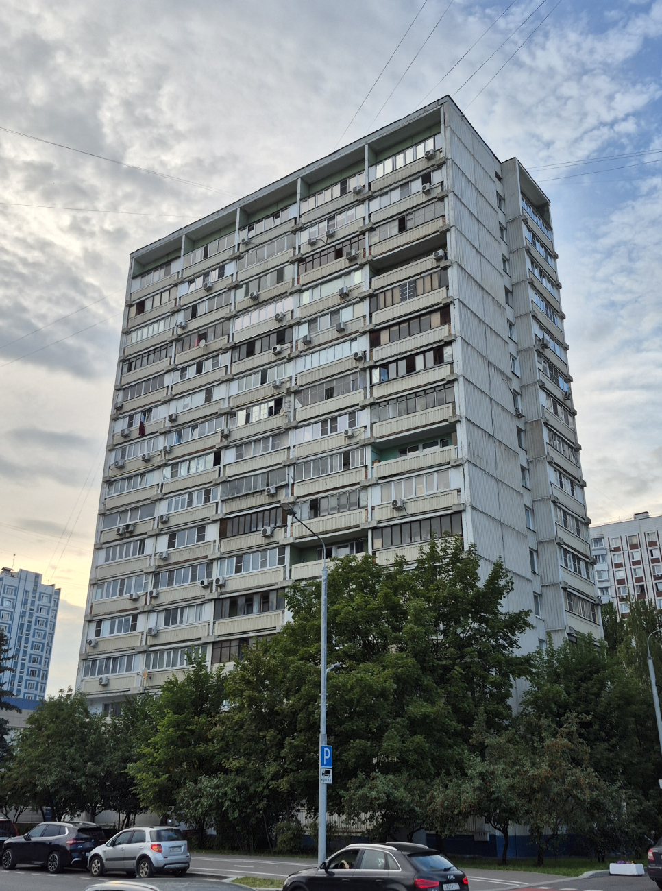Масква, Улица Крылатские Холмы, 32 корп. 1