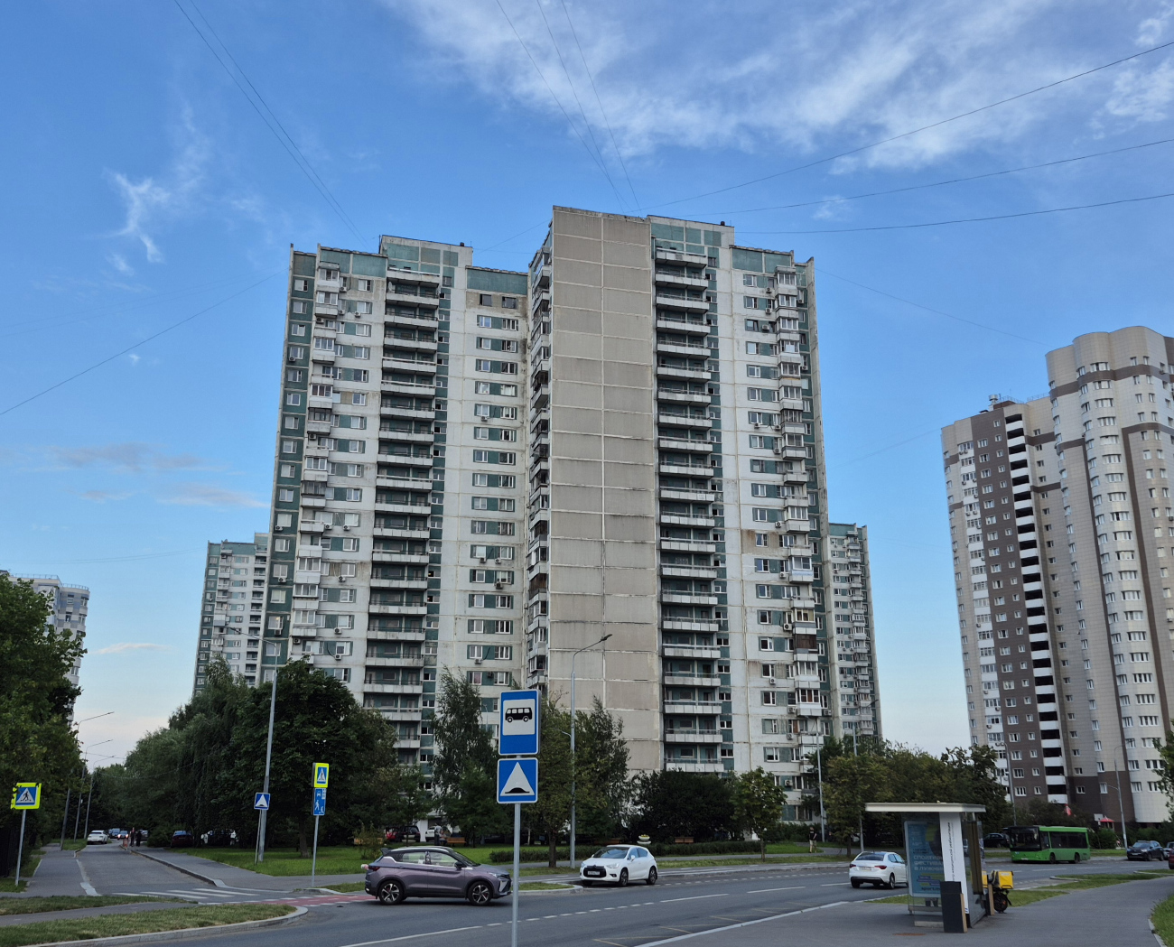 Москва, Улица Крылатские Холмы, 26 корп. 1