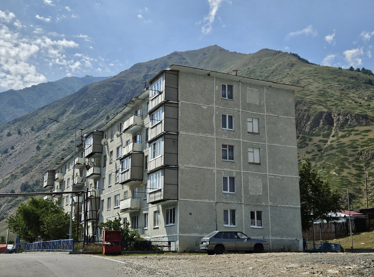 Нейтрино, Улица Губасанты, 5