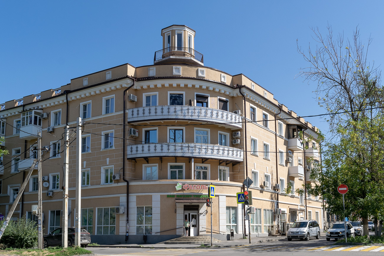 Новочеркасск, Атаманская улица, 48 / Комитетская улица, 74