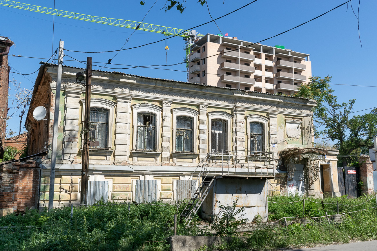 Новочеркасск, Улица Генерала Лебедя, 52