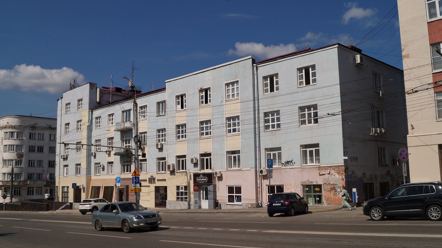 Ижевск, Улица Максима Горького, 68 / Улица Советская, 3