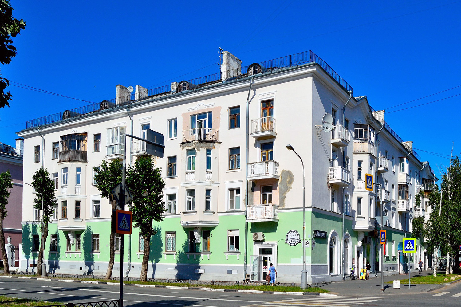 Северодвинск, Проспект Ленина, 39 / Комсомольская улица, 36