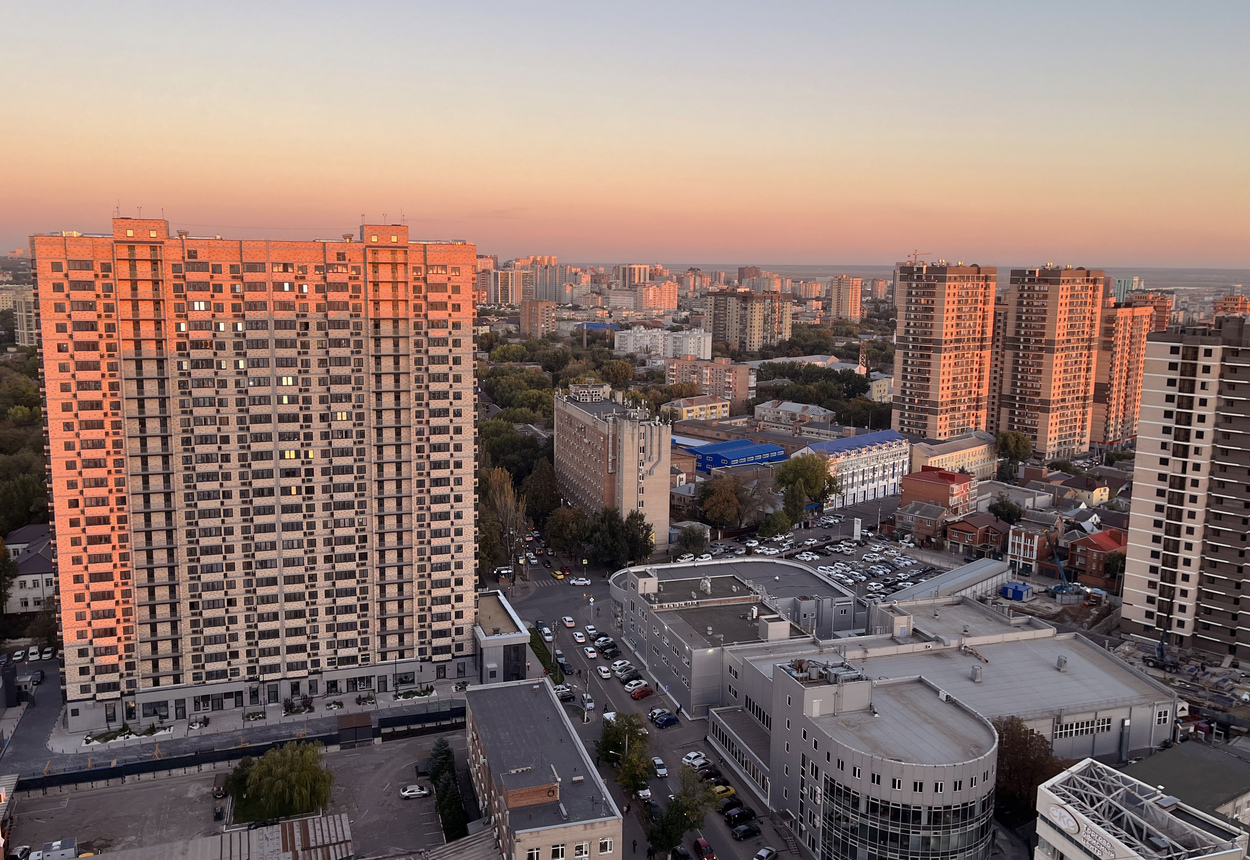 Ростов-на-Дону, Улица Мечникова, 41 / Улица Подтёлкова, 53; Улица Мечникова, 114 / Доломановский переулок, 134; Доломановский переулок, 126; Доломановский переулок, 128