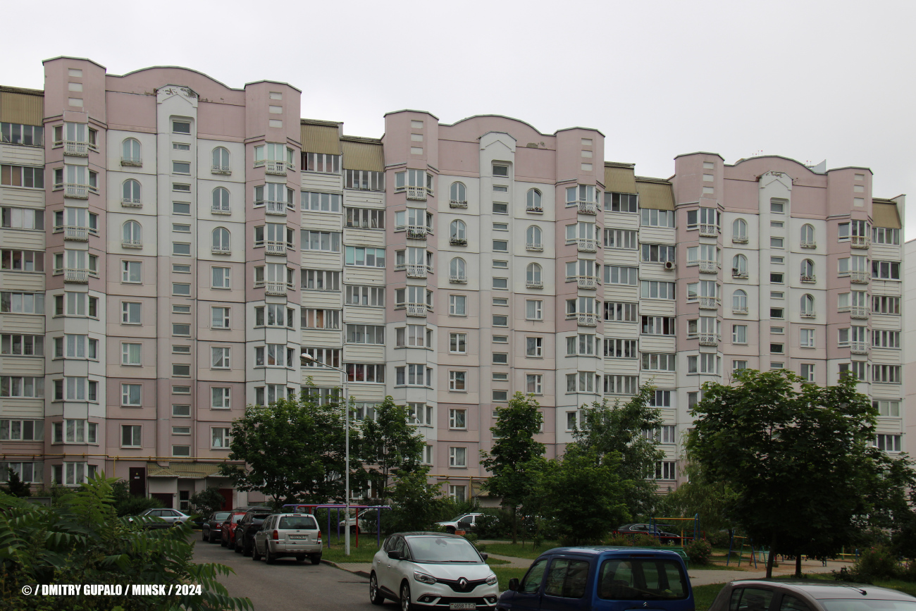 Минск, Нёманская улица, 42