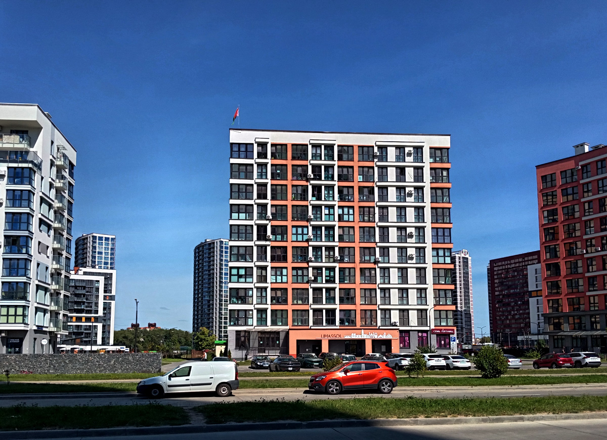 Минск, Улица Игоря Лученка, 19
