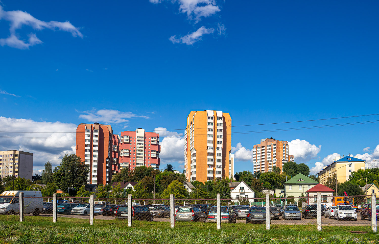 Минск, Алтайская улица, 64 корп. 4; Улица Варвашени, 13 корп. 2; Алтайская улица, 64 корп. 5; Улица Варвашени, 13 корп. 4
