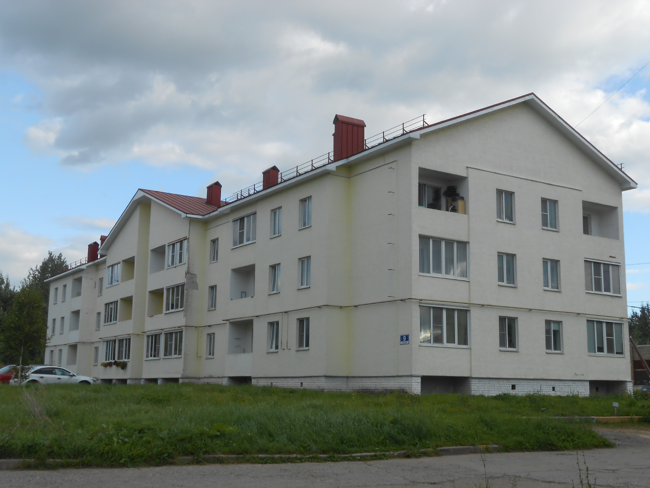 Пикалёво, 3-й микрорайон, 9