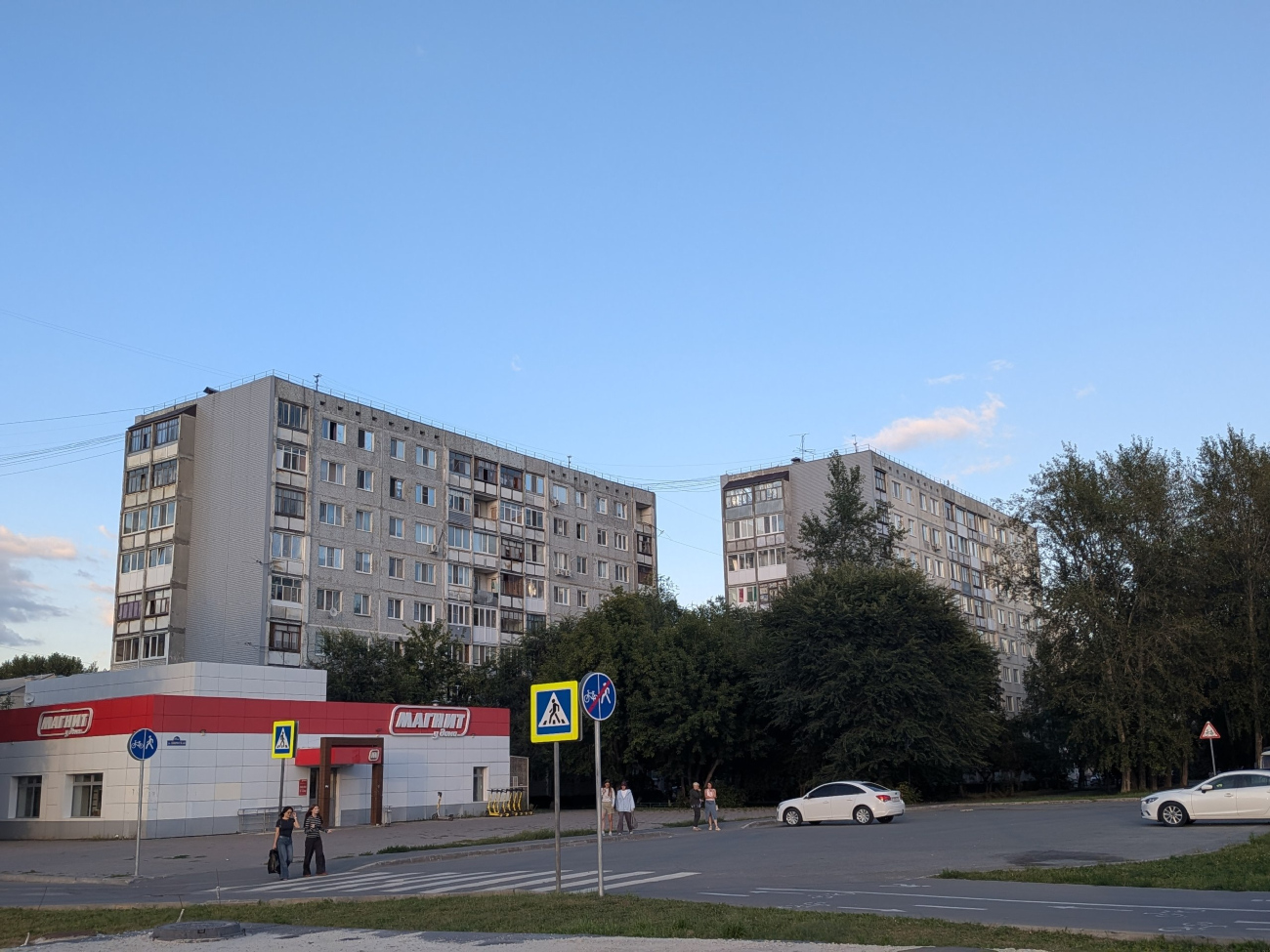 Тюмень, Широтная улица, 65 стр. 1; Широтная улица, 65; Широтная улица, 67