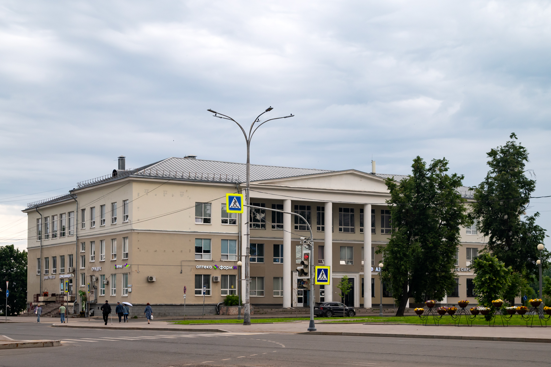 Псков, Площадь Ленина, 1