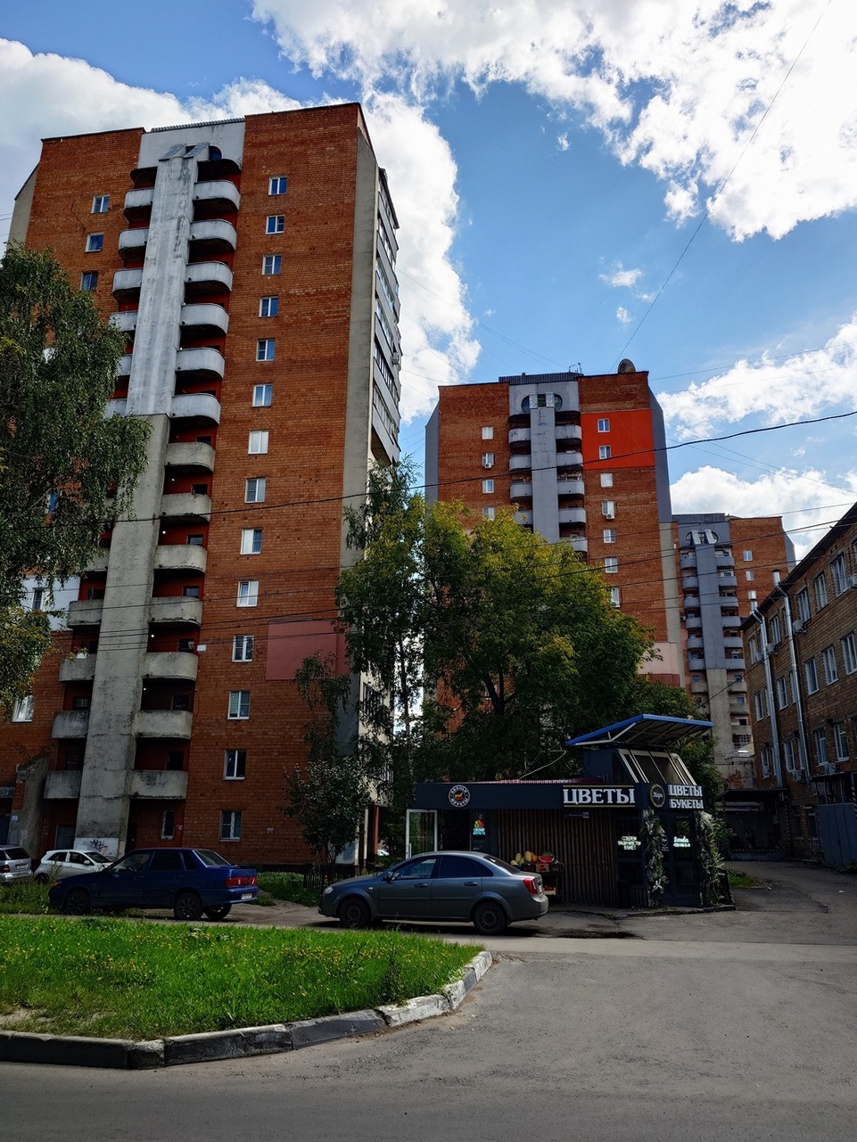 Нижний Новгород, Республиканская улица, 23; Улица Ванеева, 20; Улица Ванеева, 18А; Улица Ванеева, 22; Улица Ванеева, 18