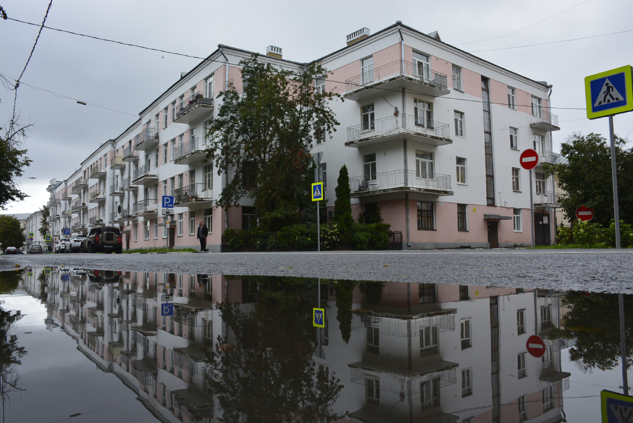 Ярославль, Народный переулок, 6 / Улица Волкова, 1