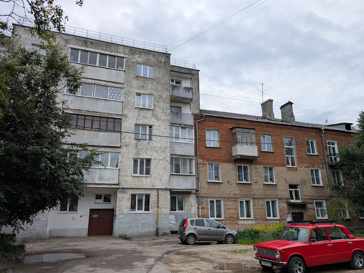 Владимир, Улица Строителей, 10А; Улица Строителей, 12