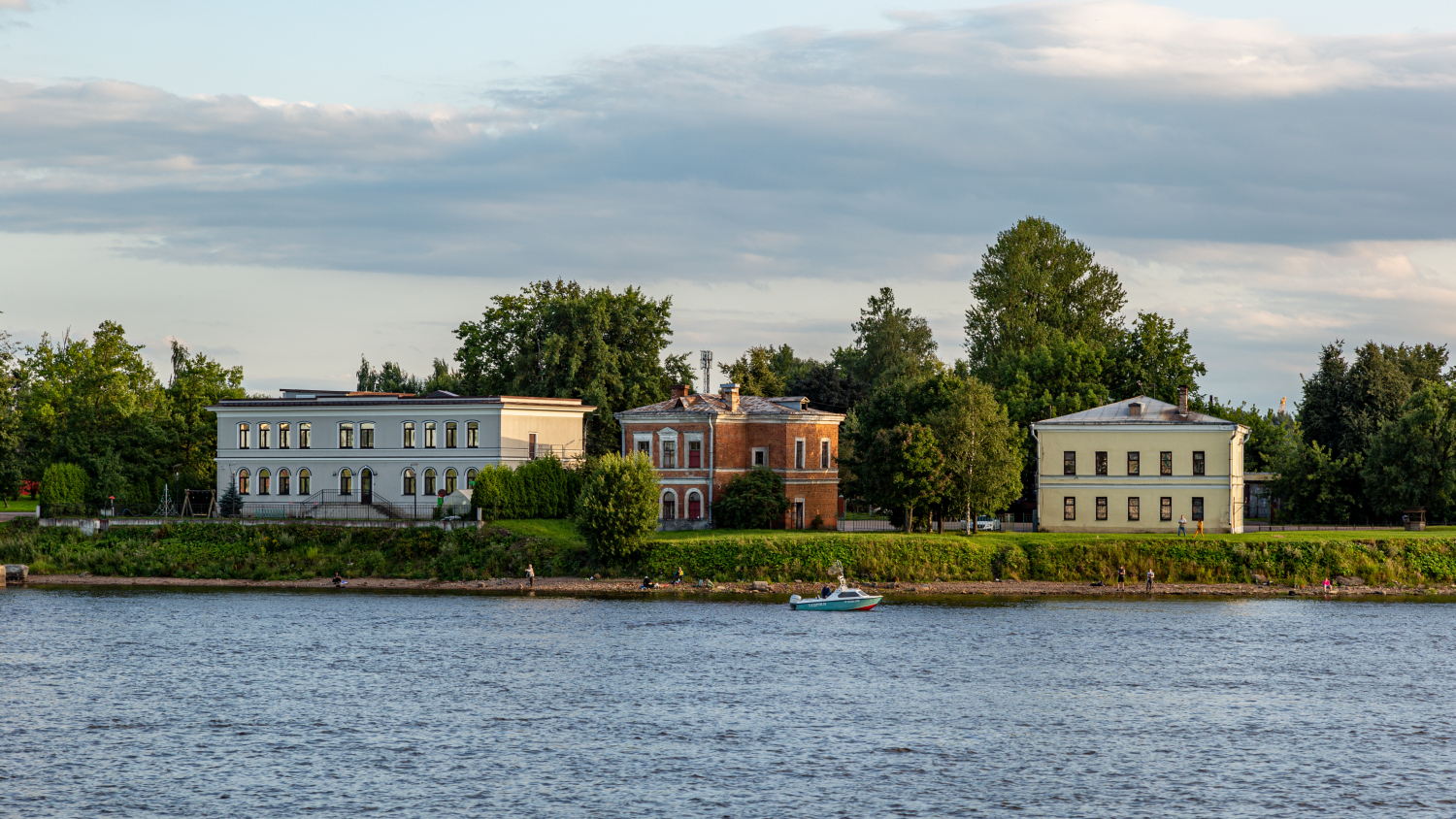 Ust-Ischora, Шлиссельбургское шоссе, 52; Шлиссельбургское шоссе, 50; Шлиссельбургское шоссе, 48