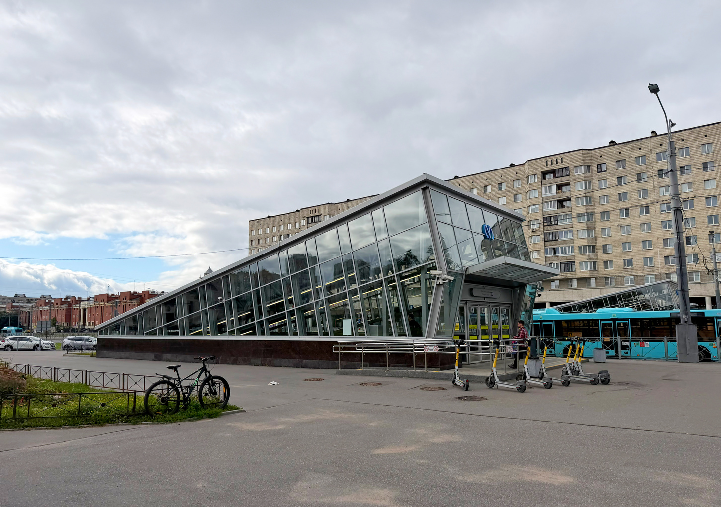 Санкт-Петербург, Бухарестская улица, 100 соор. 1