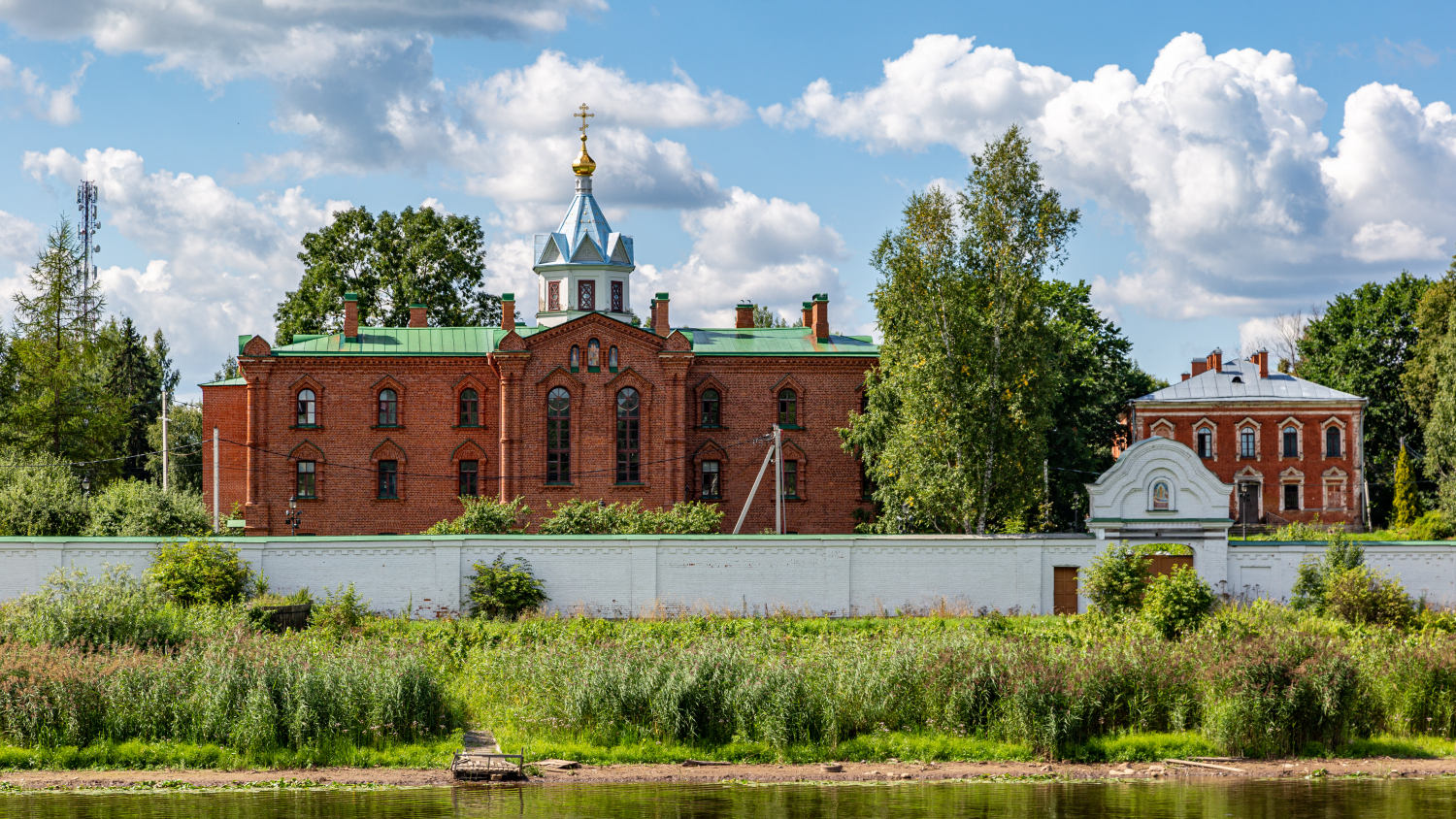 Staraya Ladoga, Успенский переулок, 1-17 Больничный корпус; Успенский переулок, 1-17 Восточный келейный корпус