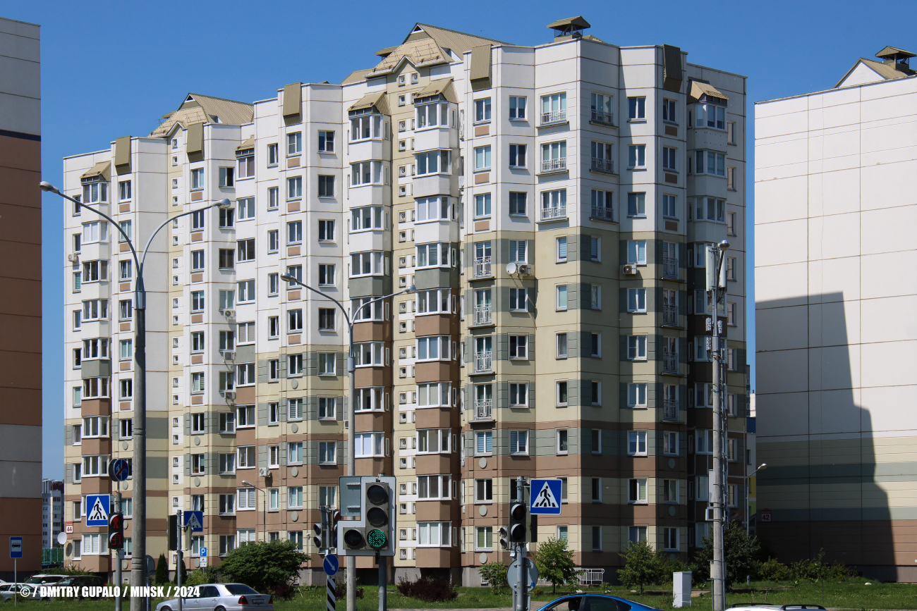 Минск, Улица Юрия Семеняко, 44
