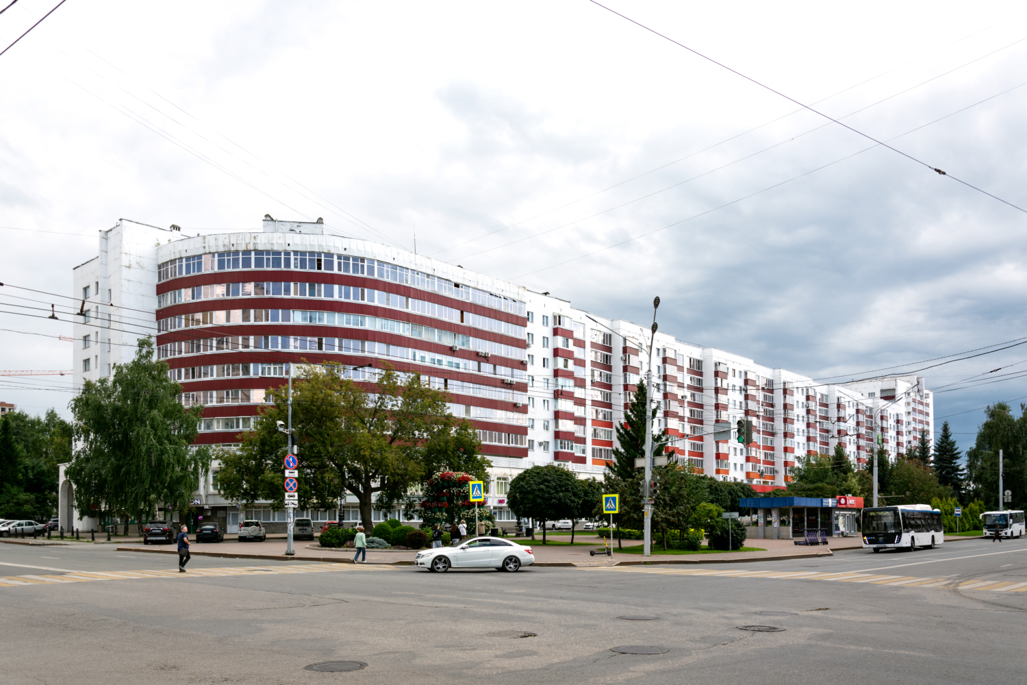 Уфа, Улица Мажита Гафури, 6; Улица Мажита Гафури, 4